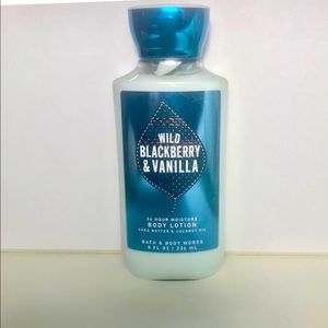 Bath & Body Works Women’s Blackberry and Vanilla Lotion